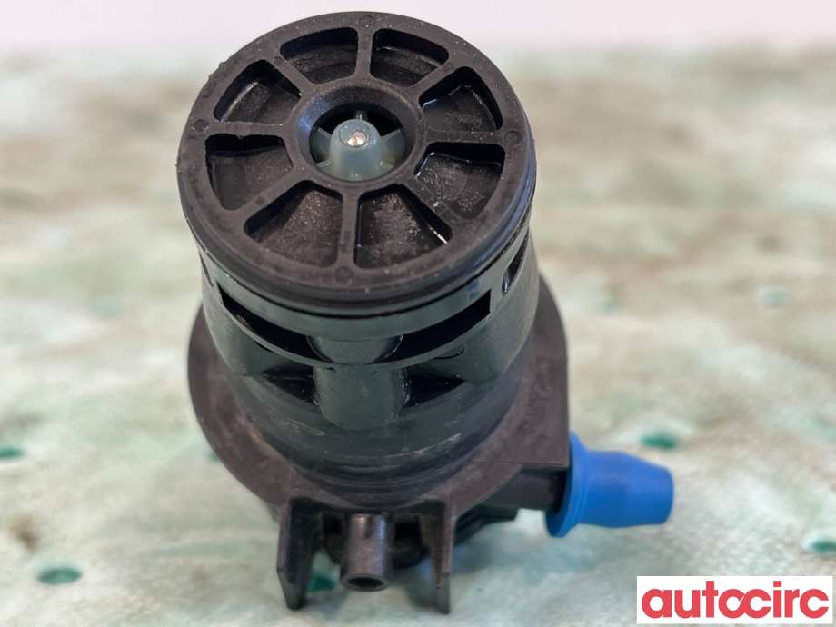 Spylerpumpe foran til Toyota Urban Cruiser 2009-2014  (TOYOTA|8533071010|060210-4840)
