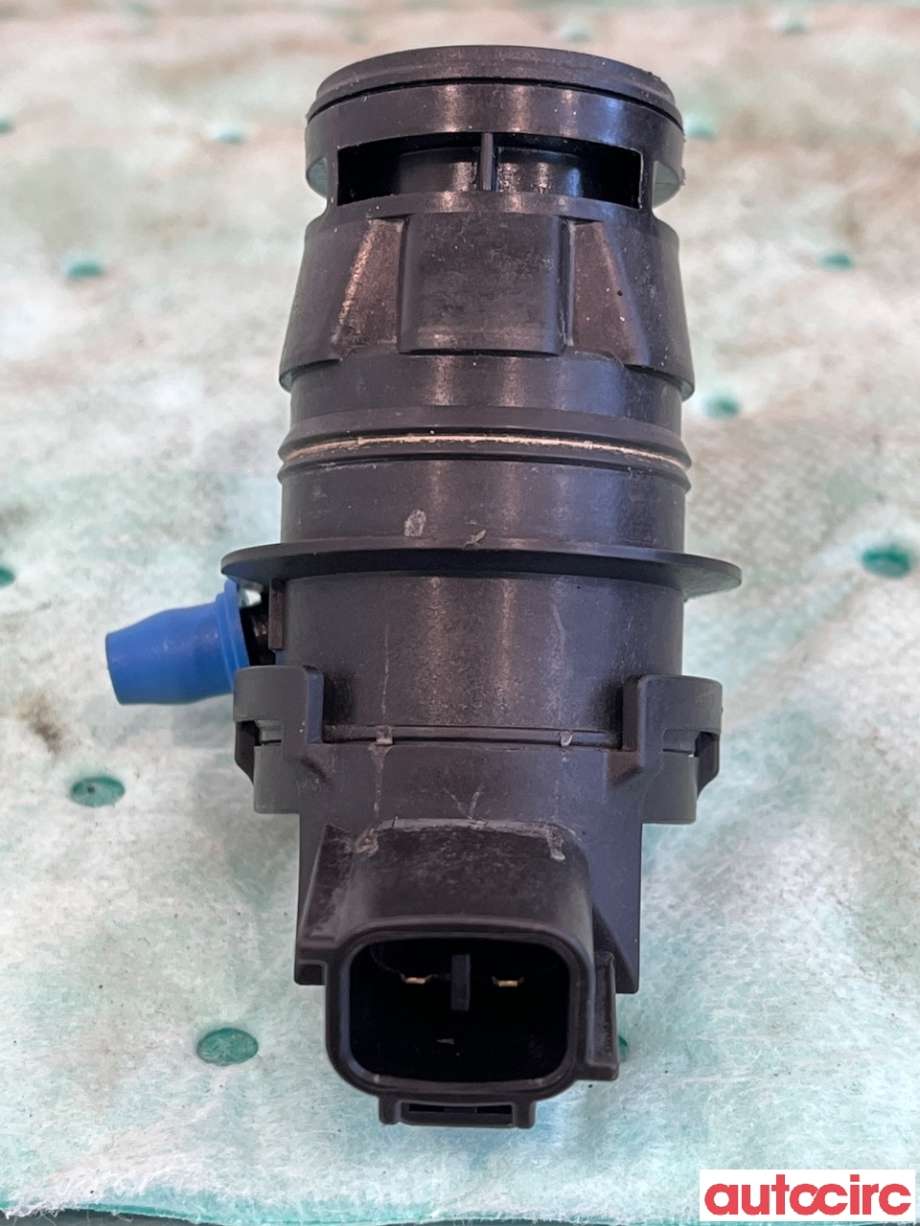 Spylerpumpe foran til Toyota Urban Cruiser 2009-2014  (TOYOTA|8533071010|060210-4840)