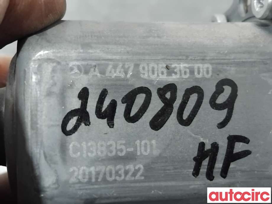 Ruteheis høyre foran til Mercedes Vito 2014-->> (W447) (W447) (MERCEDES|A4479063600|0130822559)