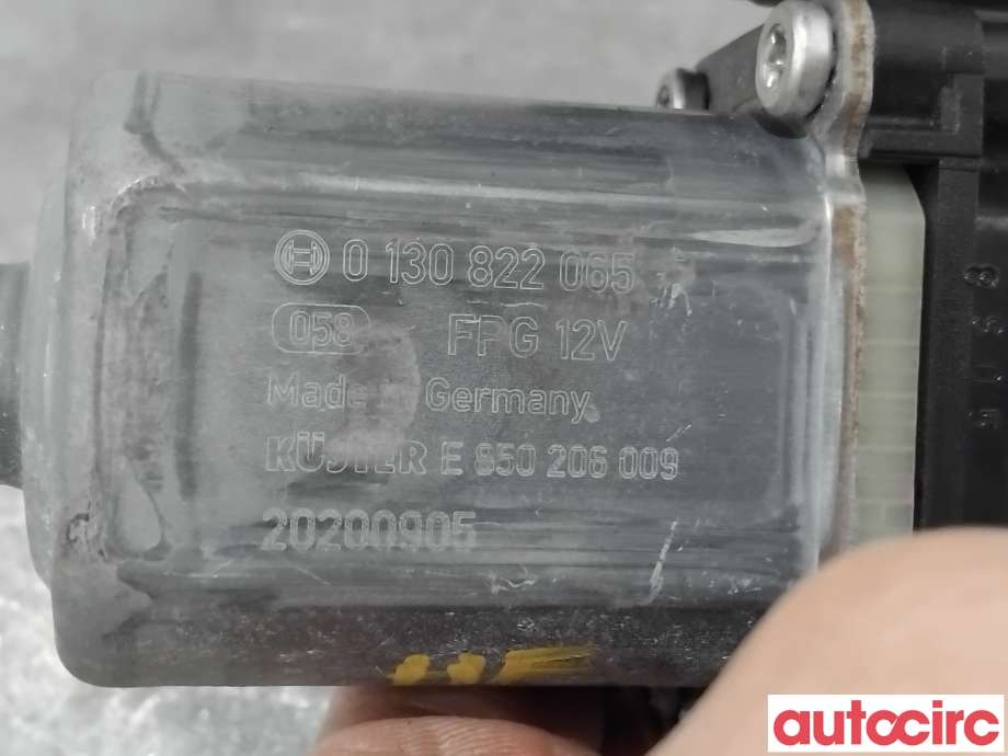 Ruteheis høyre foran til VW Transporter / Caravelle 2019-->> (T6.1) (T6.1) (VOLKSWAGEN|7L2959406B|0130822065|7L2959406)