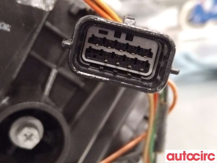 Frontlykt høyre halogen til Nissan Leaf 2011-2017 (Type I)  (NISSAN|260103NL5A|)