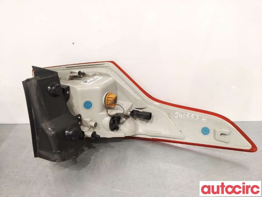 Baklykt høyre til Ford Kuga 2013-2019  (FORD|1923704|CV44-13404-AG|)