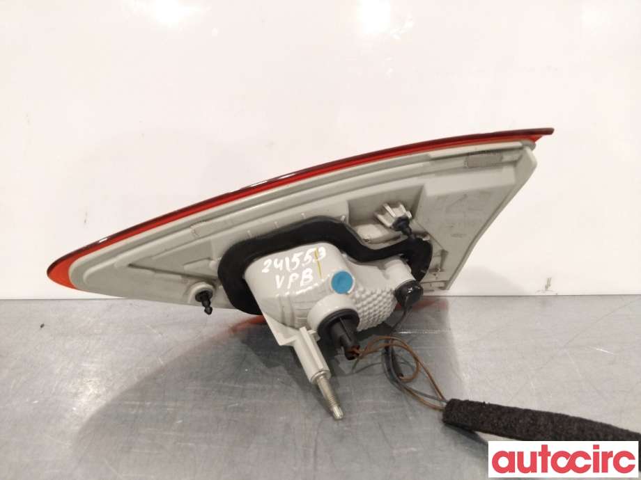 Baklykt venstre indre til Ford Kuga 2013-2019  (FORD|2070896|CV44-13A603-AH|)