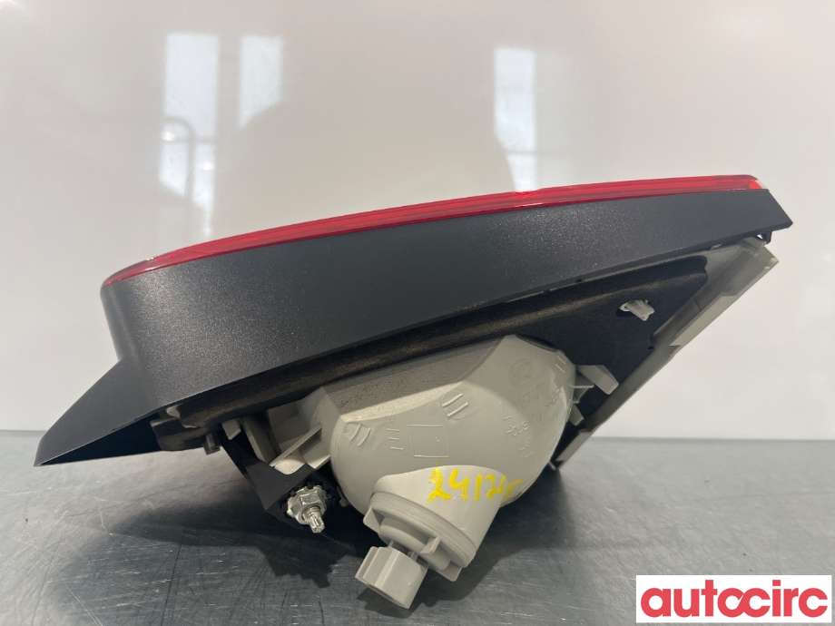 Baklykt venstre indre til Ford Kuga 2008-2012 (Type I)  (FORD|1545445)