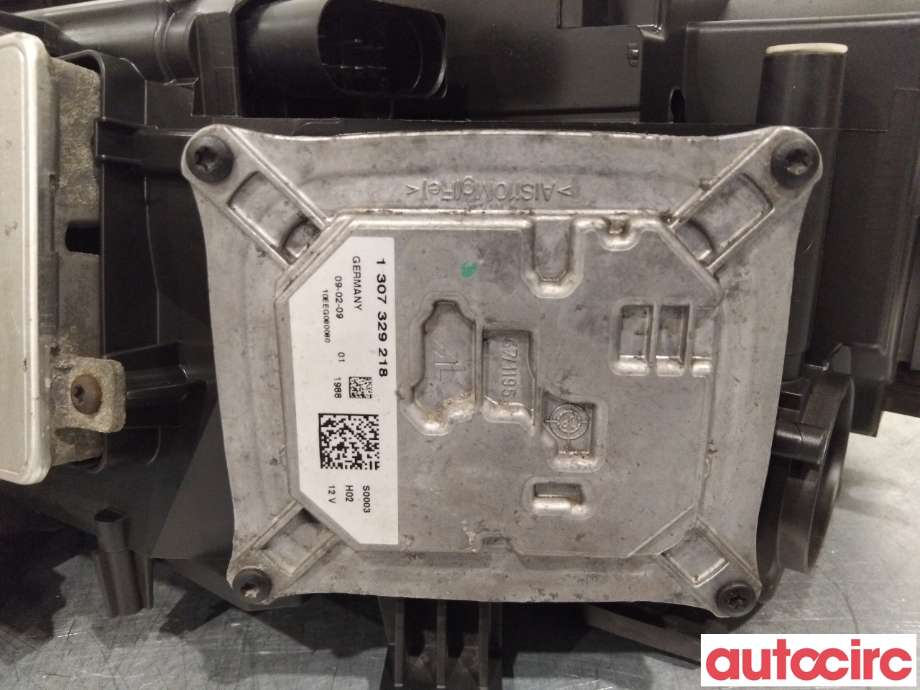 Frontlykt høyre halogen til Audi A4, Allroad 2009-2016 (Type I) (B8) (B8) (AUDI|8K0941030AJ|)