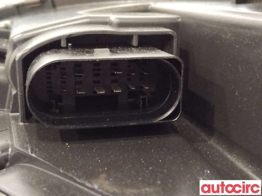 Frontlykt høyre halogen til Audi A4, Allroad 2009-2016 (Type I) (B8) (B8) (AUDI|8K0941030AJ|)