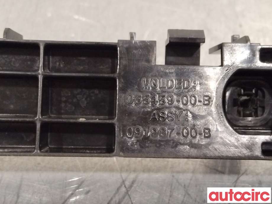 Diverse deler til Tesla Model S 2016-2021 (Fase 2) (TESLA|1091987-00-B|1065459-00-B)