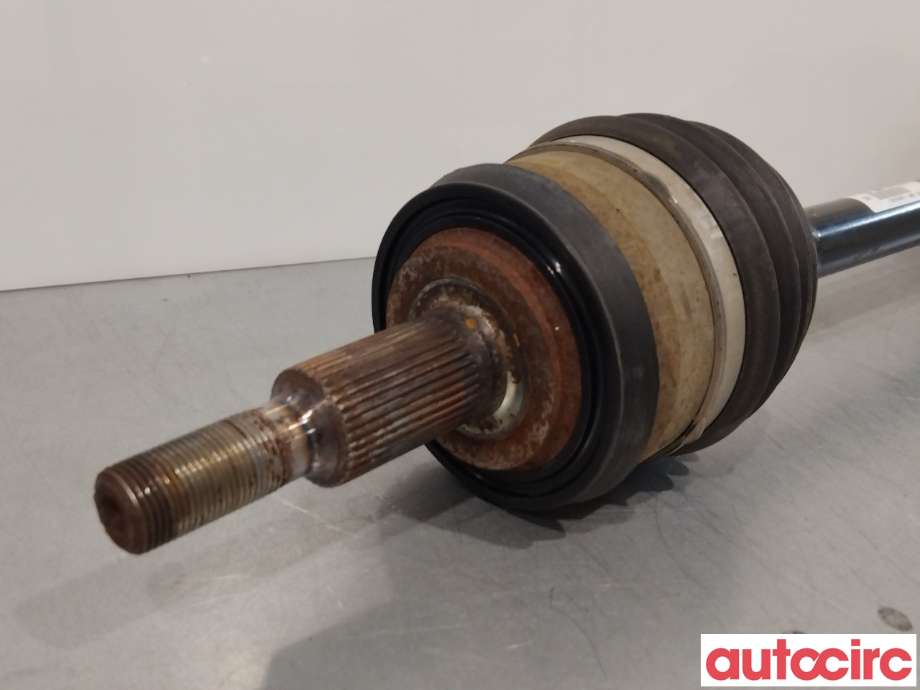 Drivaksel høyre foran til VW Transporter / Caravelle 2015-2019 (T6) (T6) (VOLKSWAGEN|7LA407456X|7E0407761K|7LA407272B)