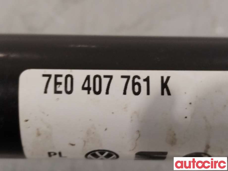 Drivaksel høyre foran til VW Transporter / Caravelle 2015-2019 (T6) (T6) (VOLKSWAGEN|7LA407456X|7E0407761K|7LA407272B)