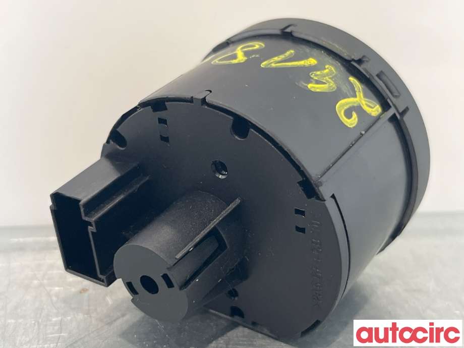 Bryter lys til VW Touran 2010-2015 (Type I, Fase 3) (VOLKSWAGEN|3C8941431A|)