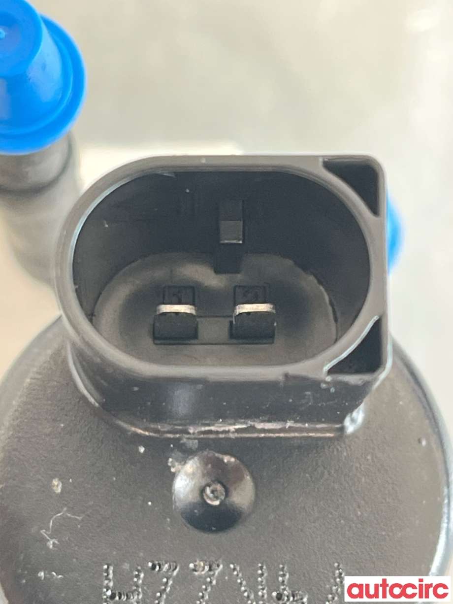 Spylerpumpe foran til Volvo V60/V60 CC 2013-2018 (Type I, Fase 2)  (VOLVO|31349244)