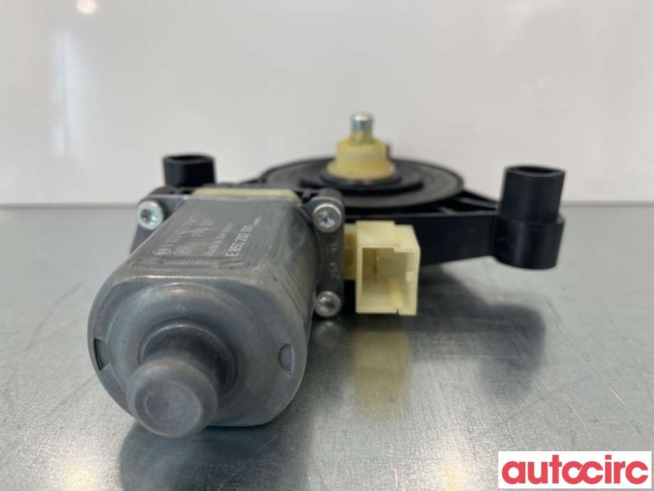 Ruteheis venstre foran til Audi A3 2016-2020 (Type III, Fase 2) (AUDI|5Q0959802B|0130822716)