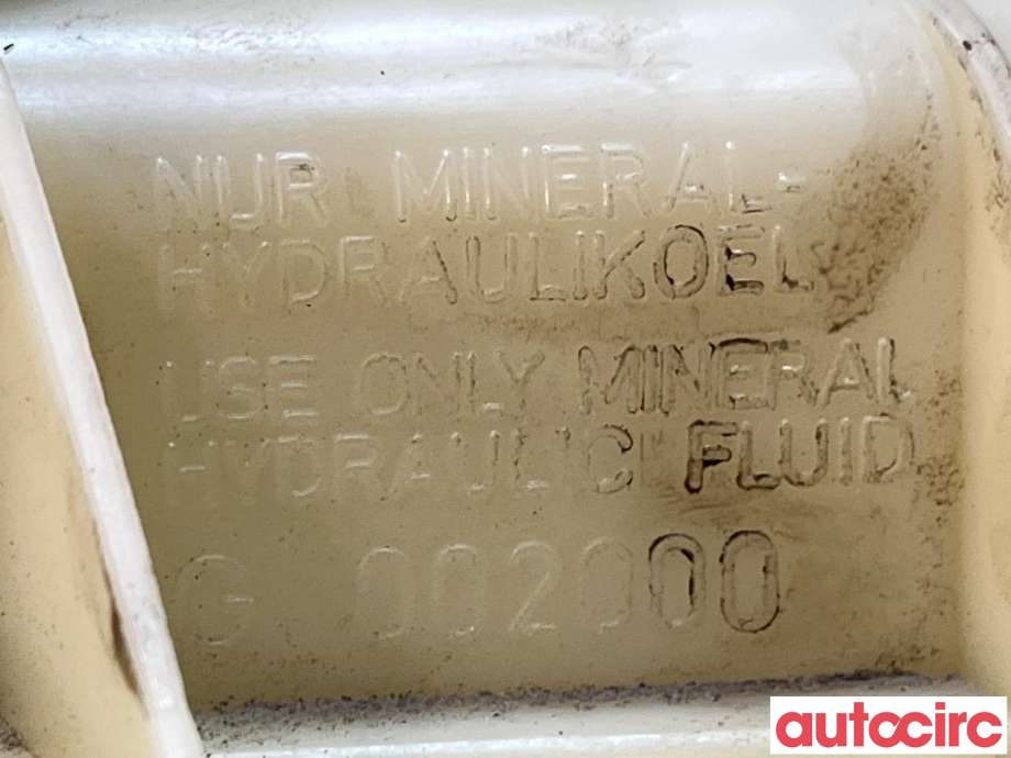 Servo oljebeholder til VW Transporter / Caravelle 2015-2019 (T6) (T6) (VOLKSWAGEN|7E0422371G)