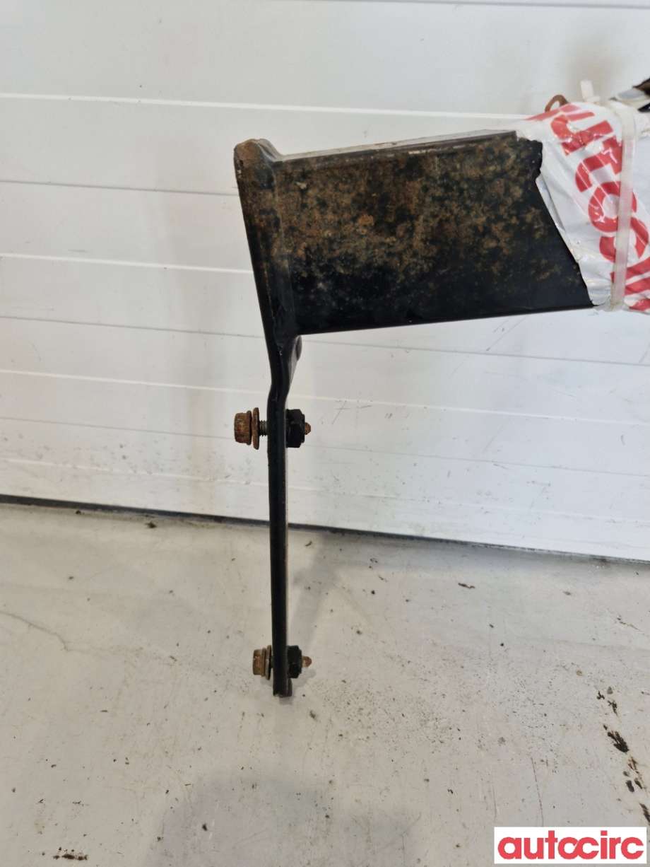 Hengerfeste til VW Golf VI 2008-2012  (VOLKSWAGEN|5K0803881A|)