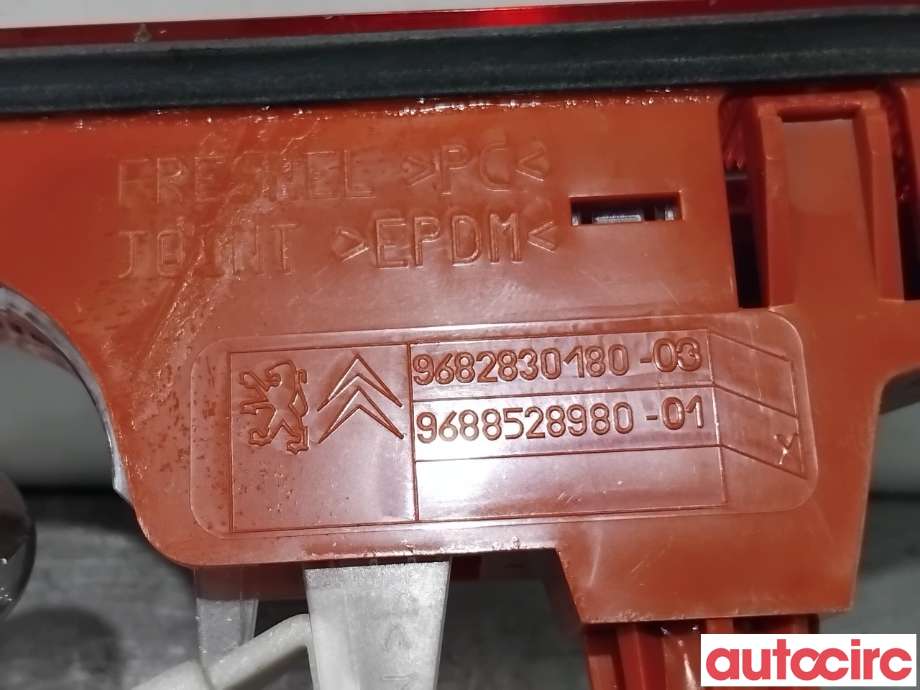 Baklykt bremselys bakrute til Peugeot Partner 2019-->> (Type III)  (PEUGEOT|6351FC|89093986|9688528980)