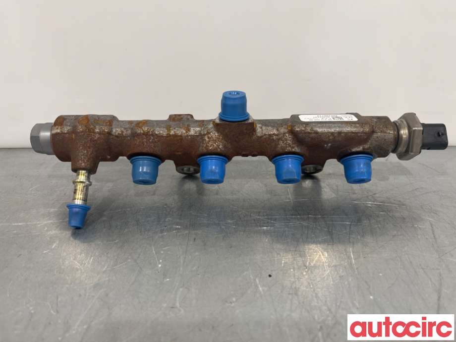 Dyseskinne (fuelrail) til Peugeot 5008 2017-->> (Type II)  (PEUGEOT|9821399680|)