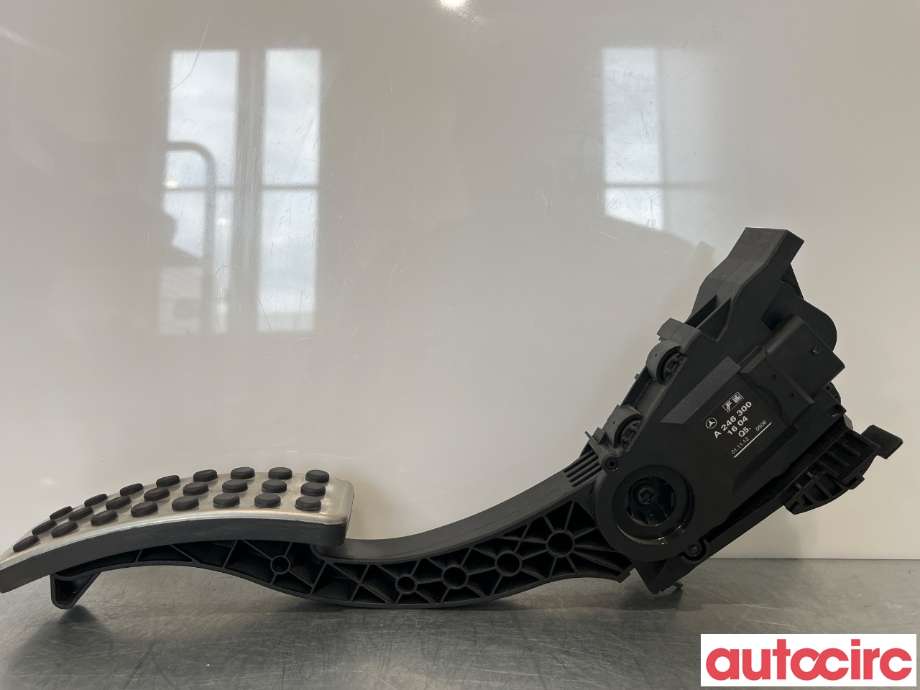 Pedal gass til Mercedes A-Klasse 2012-2018 (W176) (W176) (MERCEDES|A2463001404)