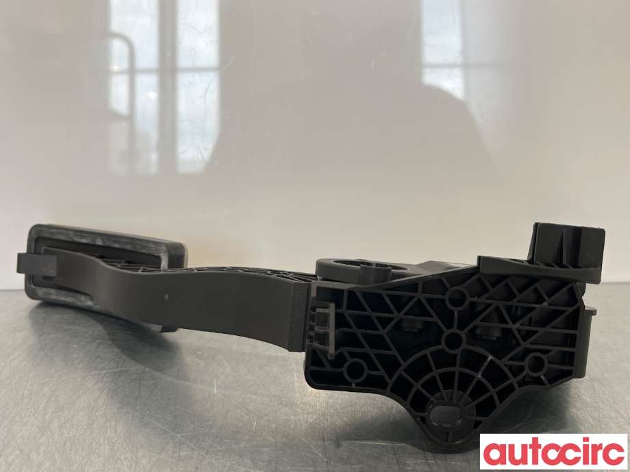 Pedal gass til Mercedes A-Klasse 2012-2018 (W176) (W176) (MERCEDES|A2463001404)