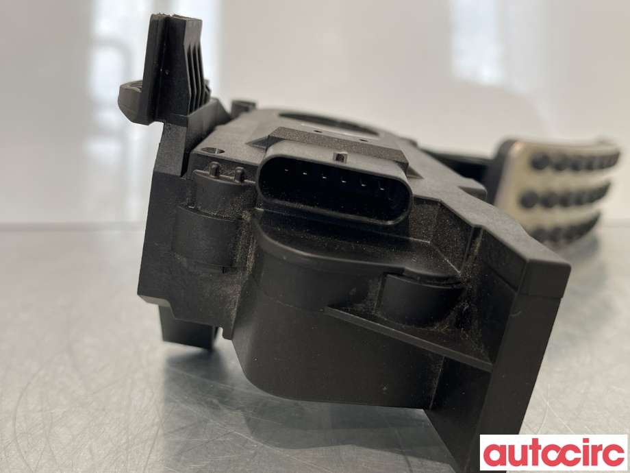 Pedal gass til Mercedes A-Klasse 2012-2018 (W176) (W176) (MERCEDES|A2463001404)