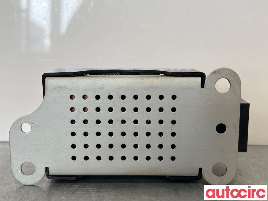 Antenne forsterker til VW Golf VI 2008-2012  (VOLKSWAGEN|5M0035570B)