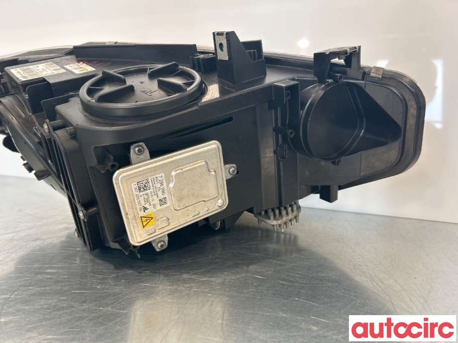 Frontlykt høyre halogen til BMW 4-Serie 2013-2020 (F32/F33/F36) (F32/F33/F36) (BMW|63117377844|7410785-03)