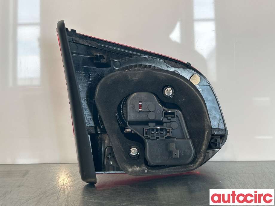 Baklykt høyre indre til VW Golf VI 2008-2012  (VOLKSWAGEN|5K0945094AB|5K0945094F|)