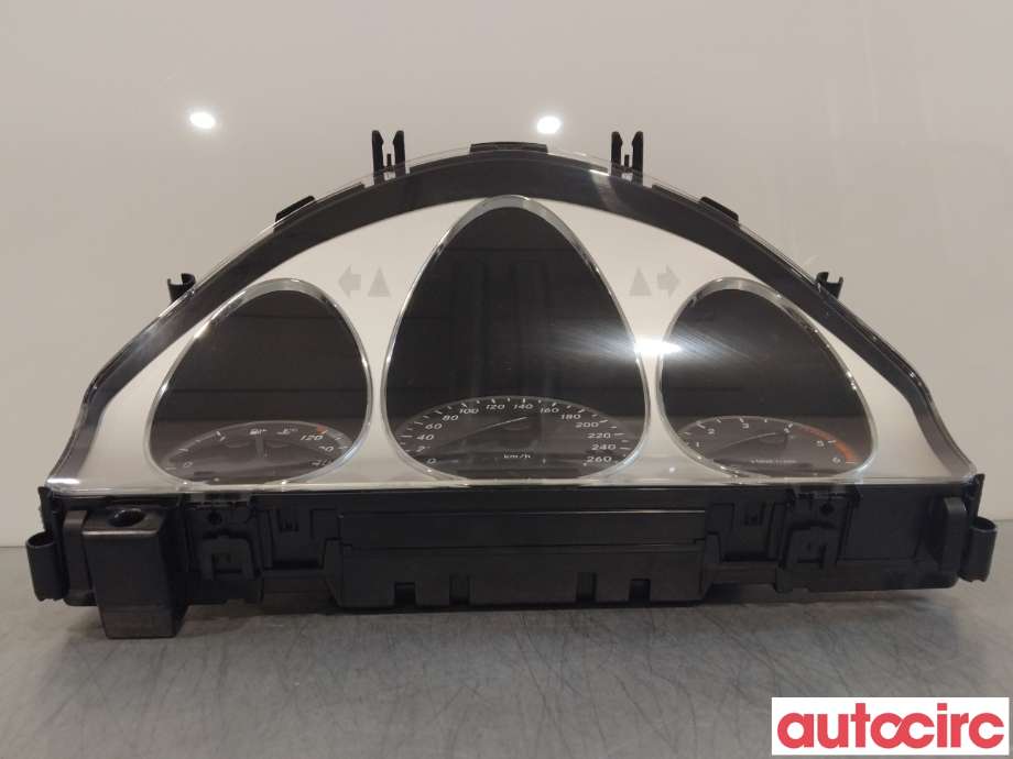 Instrumentpanel til Mercedes GLK 2008-2015 (X204) (X204) (MERCEDES|A2049001805|A2049001009)