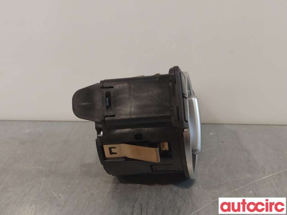 Bryter lys til Mercedes GLK 2008-2015 (X204) (X204) (MERCEDES|A2049058002||A2049053003)