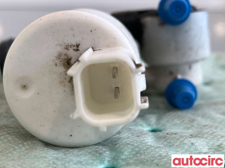 Spylerpumpe foran til Volvo V60 2010-2013 (Type I, Fase 1)  (VOLVO|31253220||AV61-17K624-AA)