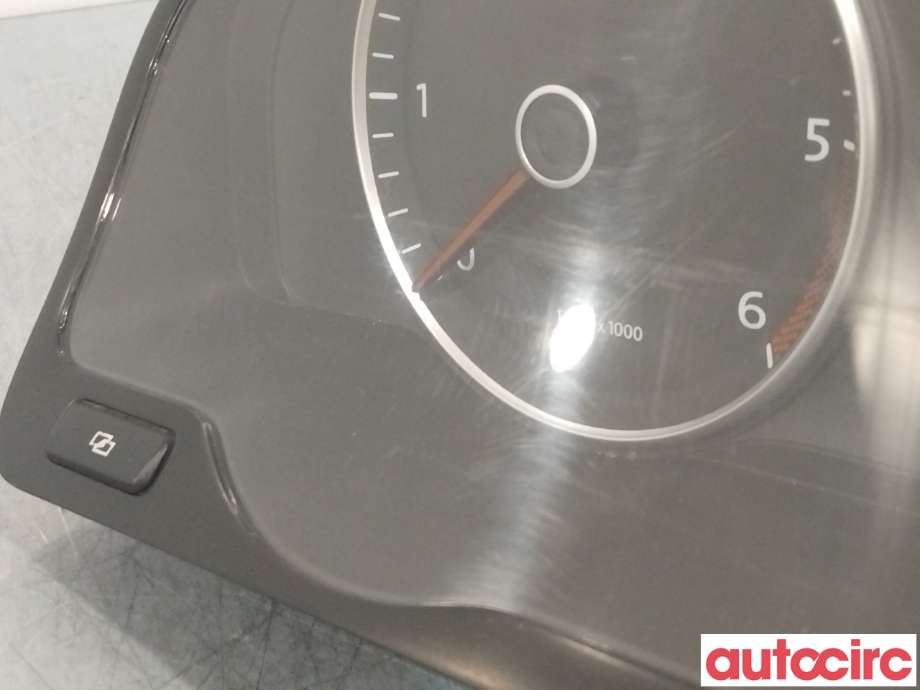 Instrumentpanel til VW Transporter / Caravelle 2009-2015 (Fase 2) (T5) (T5) (VOLKSWAGEN|7E0920860E)