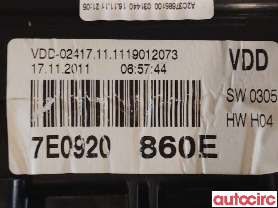 Instrumentpanel til VW Transporter / Caravelle 2009-2015 (Fase 2) (T5) (T5) (VOLKSWAGEN|7E0920860E)