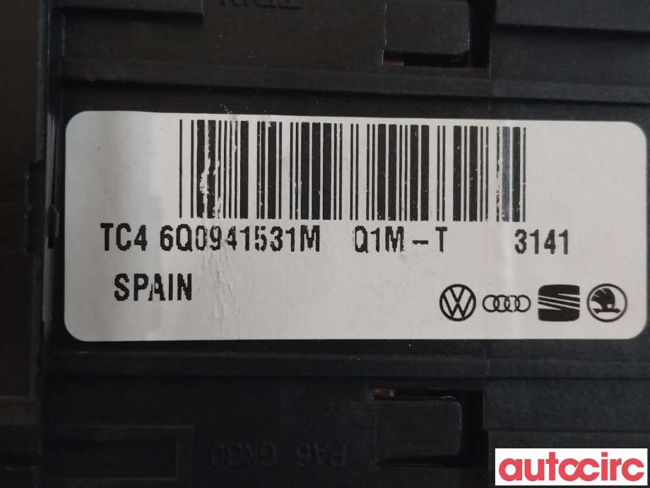 Bryter lys til VW Transporter / Caravelle 2009-2015 (Fase 2) (T5) (T5) (VOLKSWAGEN|1K0941431BB|6Q0941531M)