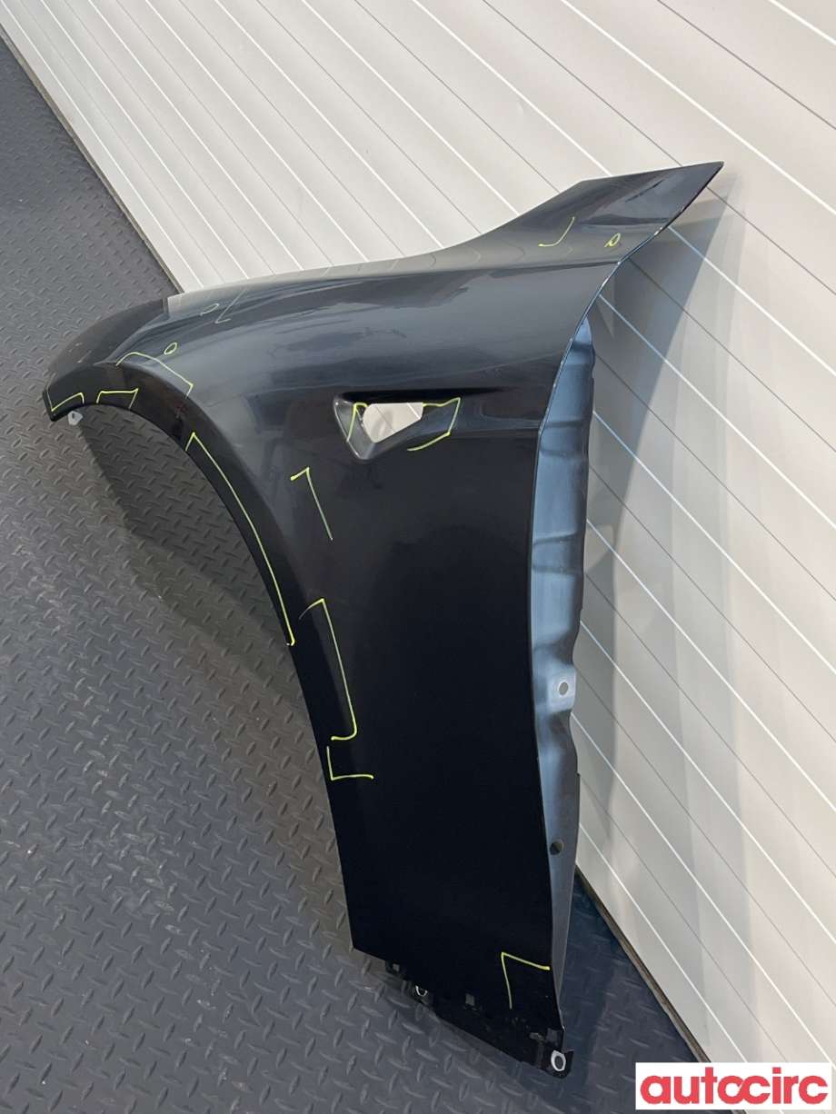Skjerm venstre foran til Tesla Model S 2013-2016 (Fase 1)  (TESLA|6008022-E0-D)