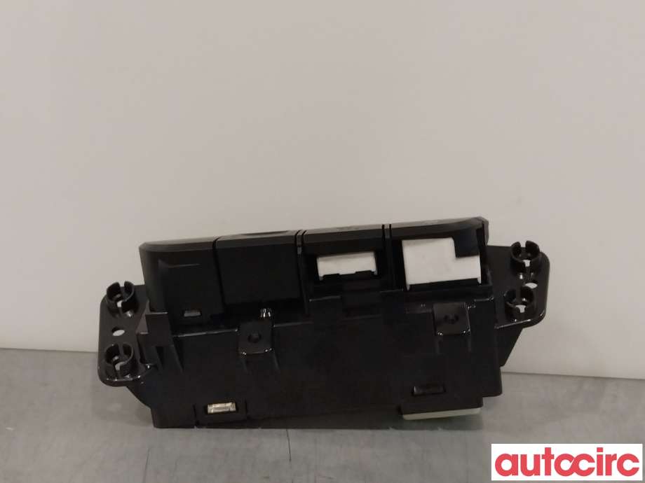 Bryter diverse til Hyundai Ioniq Electric 2016-2019 (Fase 1)  (HYUNDAI|93700G7130|93700-G7130)
