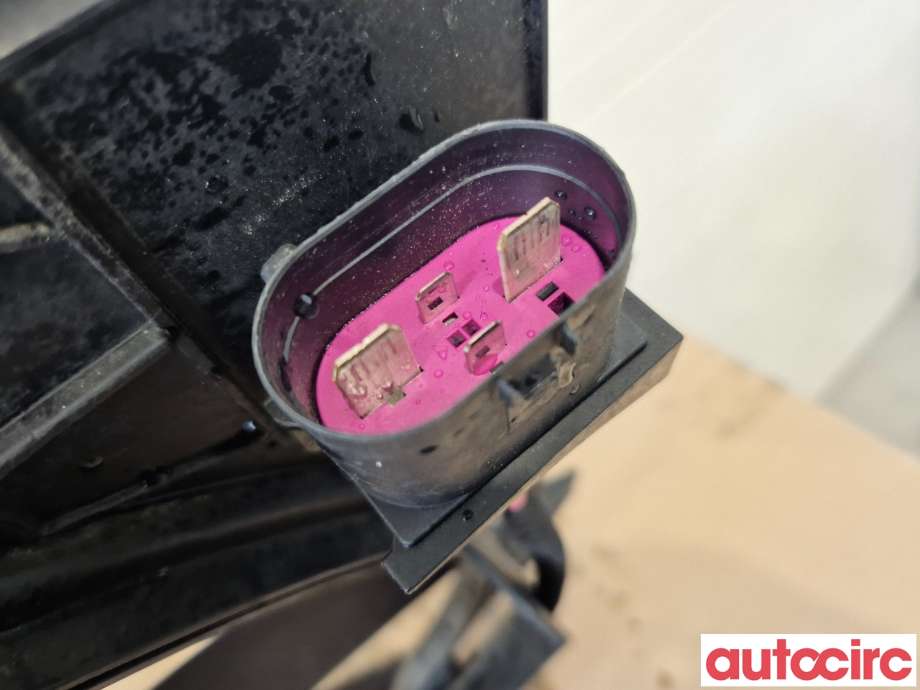 Kjølevifte til VW Transporter / Caravelle 2009-2015 (Fase 2) (T5) (T5) (VOLKSWAGEN|7E0121207C|)