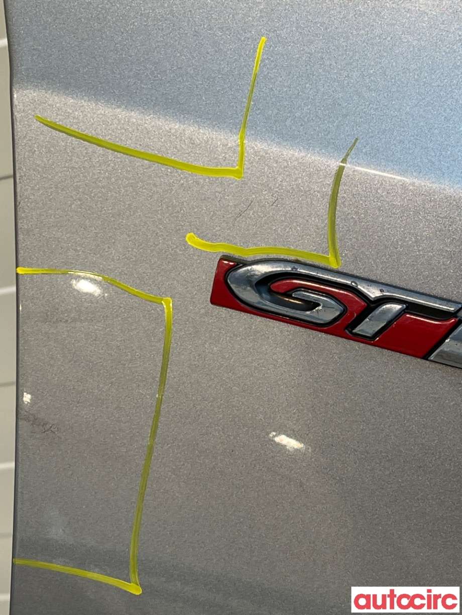 Skjerm høyre foran til Peugeot 308 2013-2021 (Type II)  (PEUGEOT|9802164280)