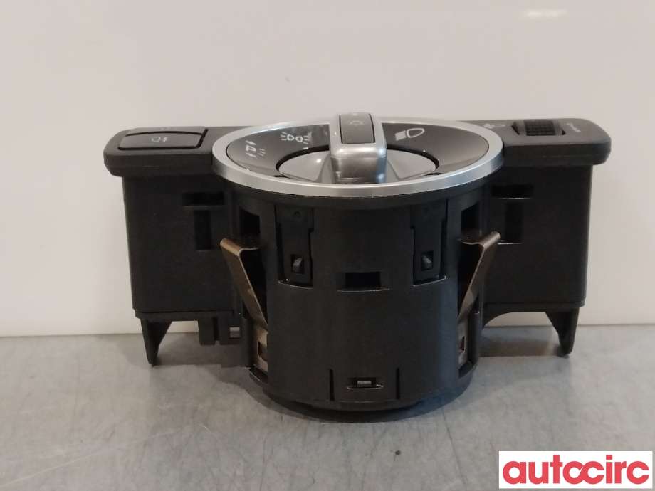 Bryter lys til Mercedes GLK 2008-2015 (X204) (X204) (MERCEDES|A2049053003|)