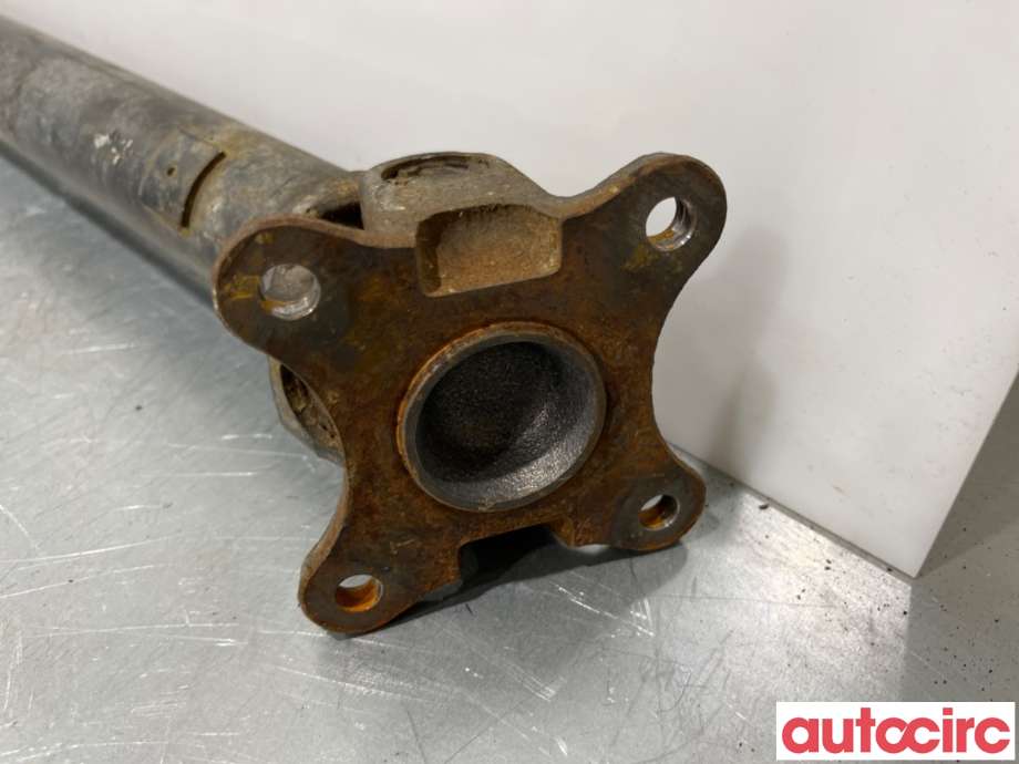 Mellomaksel fremre til Mitsubishi Pajero 2000-2006 (Type III)  (MITSUBISHI|MR580392|)