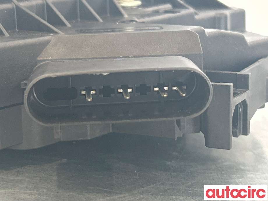 Låsekasse høyre foran til Ford Kuga 2013-2019 (FORD|BM5A-A21812-BH|2066073|BM5A-A21812-BG)