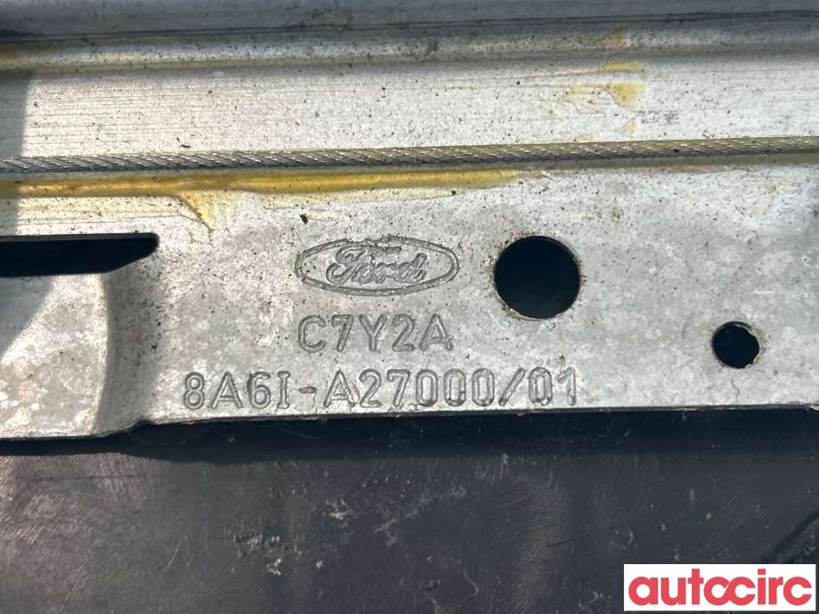 Ruteheis venstre bak til Ford Fiesta 2008-2012 (Type VI, Fase 1)  (FORD|8A61-A27001-AR|2041182|8A61-A27000)