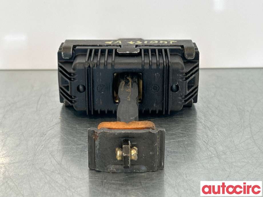 Dørstopper til BMW 5-Serie 2003-2010 (E60/E61) (E60/E61) (BMW|51217176804|)