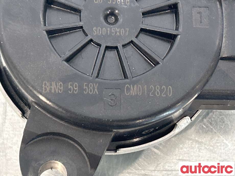 Ruteheis venstre foran til Mazda CX-3 2015-2022  (MAZDA|BHN9-59-58X||BHN95958X)
