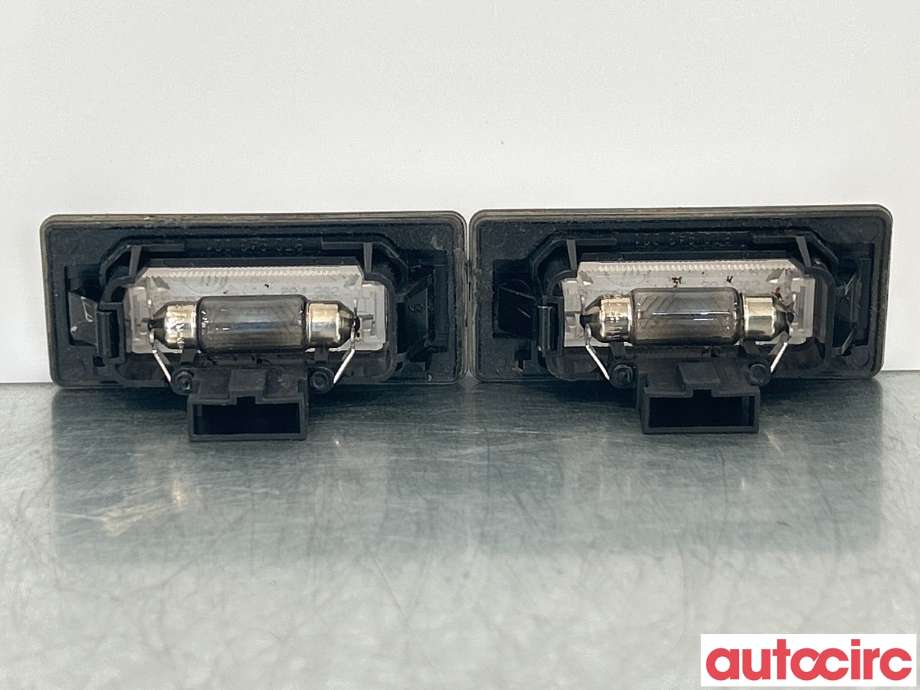 Skiltlys til Audi Q5 2008-2012 (Type I, Fase 1)  (AUDI|8T0943021A|8T0943021|)