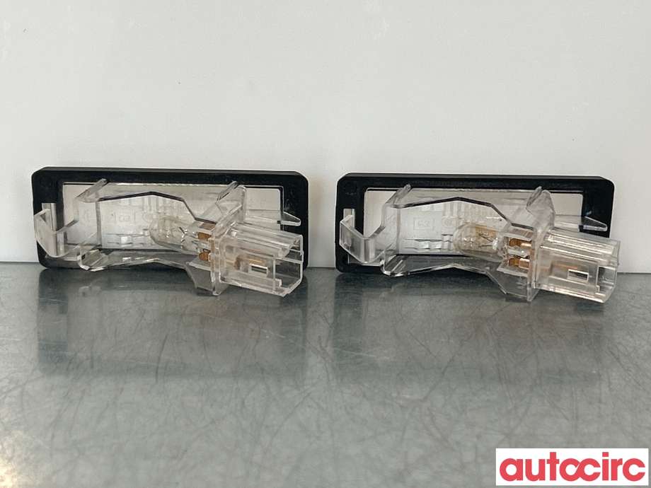 Skiltlys til Renault Captur 2020-->> (Type II) (RENAULT|8200013577|)
