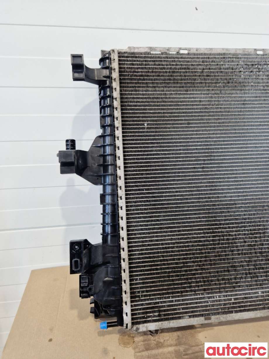 Radiator (manuell gir) til VW Transporter / Caravelle 2015-2019 (T6) (T6) (VOLKSWAGEN|7E0121253F|)