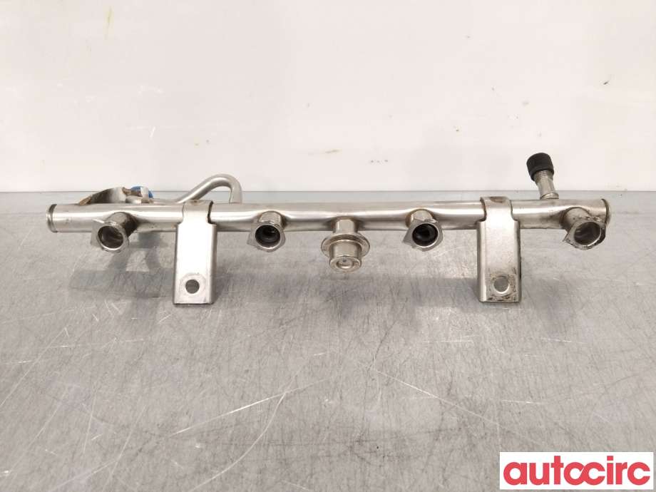 Dyseskinne (fuelrail) til Mercedes C-Klasse 2007-2011 (Fase 1) (W204) (W204) (MERCEDES|A2710703595|)