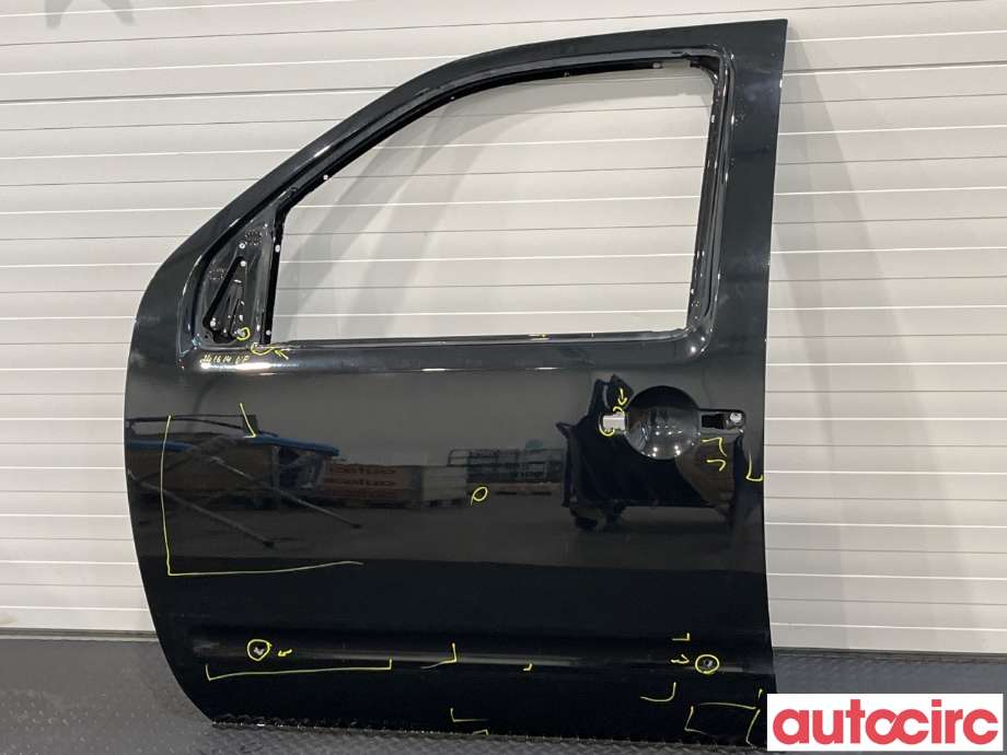 Dør venstre foran til Nissan Pathfinder 2010-2014 (Fase 2) (R51) (R51) (NISSAN|H01015X2MA)