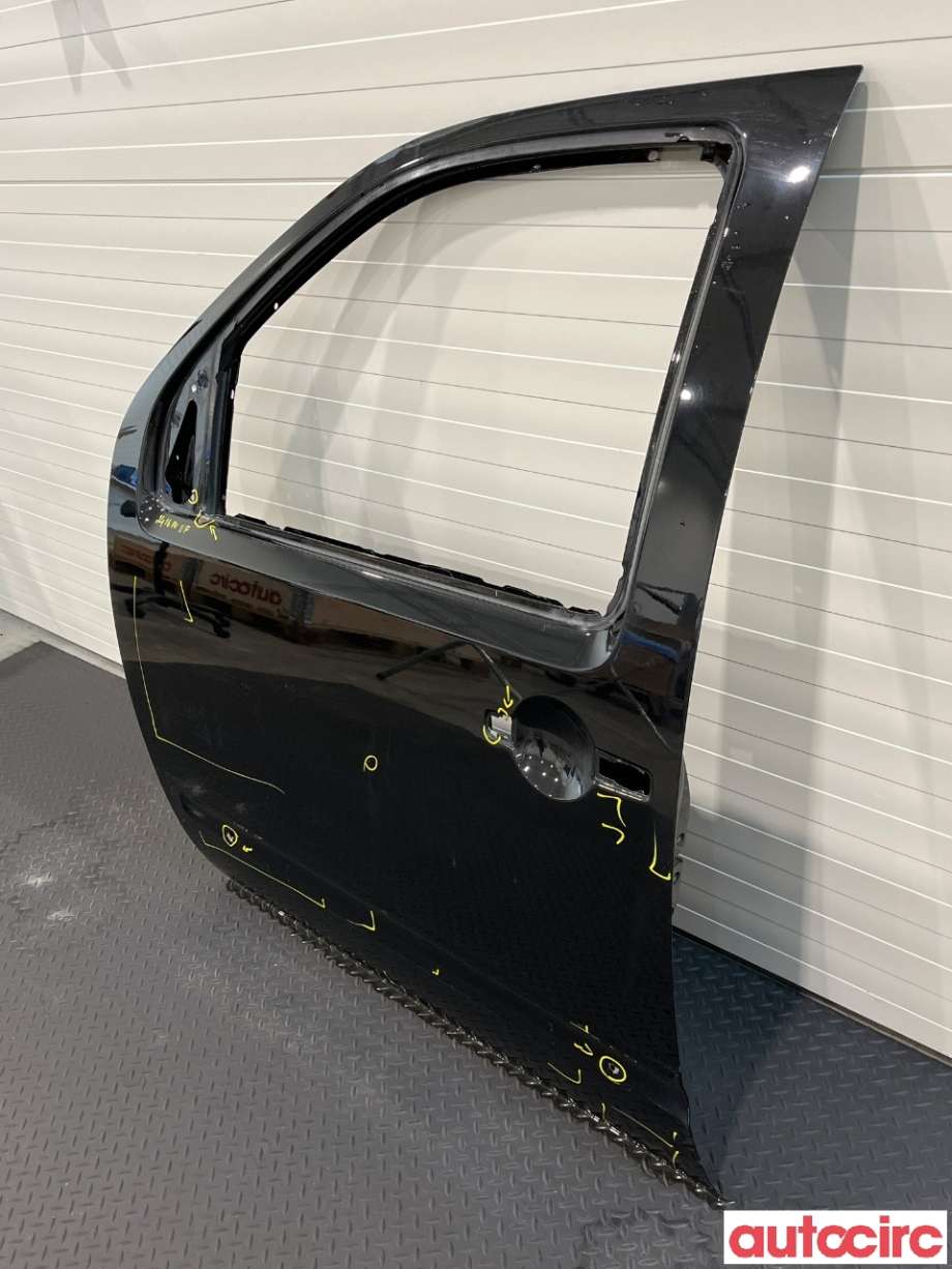 Dør venstre foran til Nissan Pathfinder 2010-2014 (Fase 2) (R51) (R51) (NISSAN|H01015X2MA)