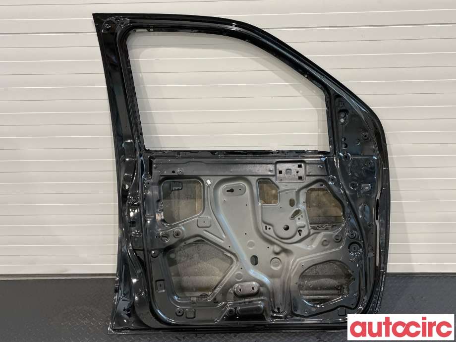 Dør venstre foran til Nissan Pathfinder 2010-2014 (Fase 2) (R51) (R51) (NISSAN|H01015X2MA)