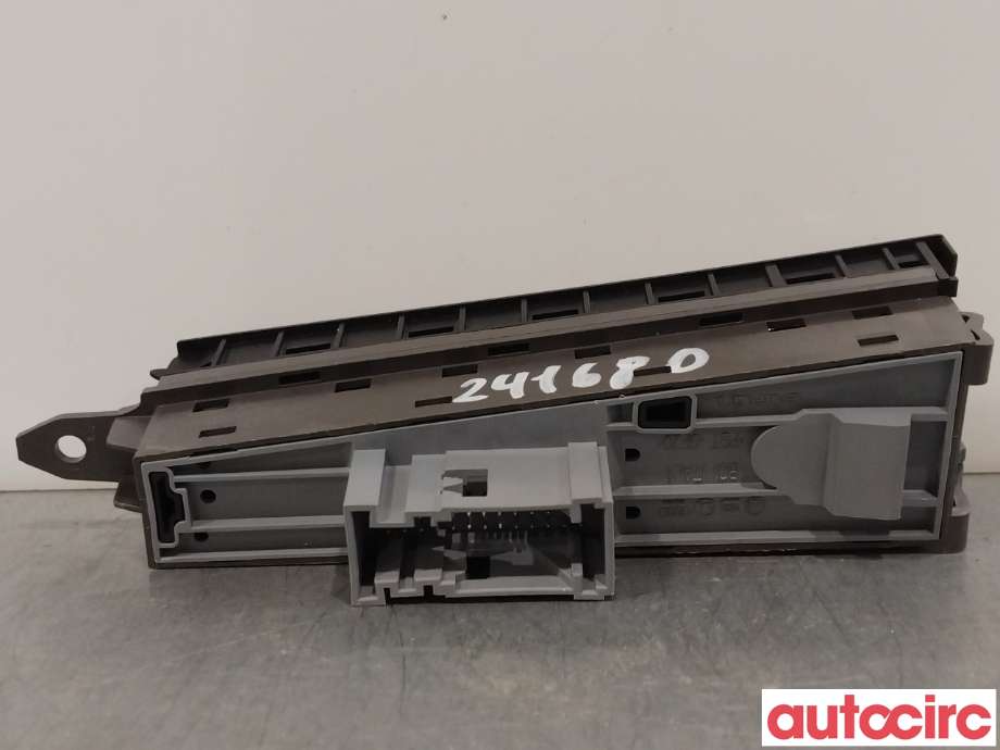 Bryter diverse til VW Passat 2011-2015 (B7) (B7) (VOLKSWAGEN|3AB927238BK|)
